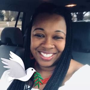 Meet your Posher, Ella